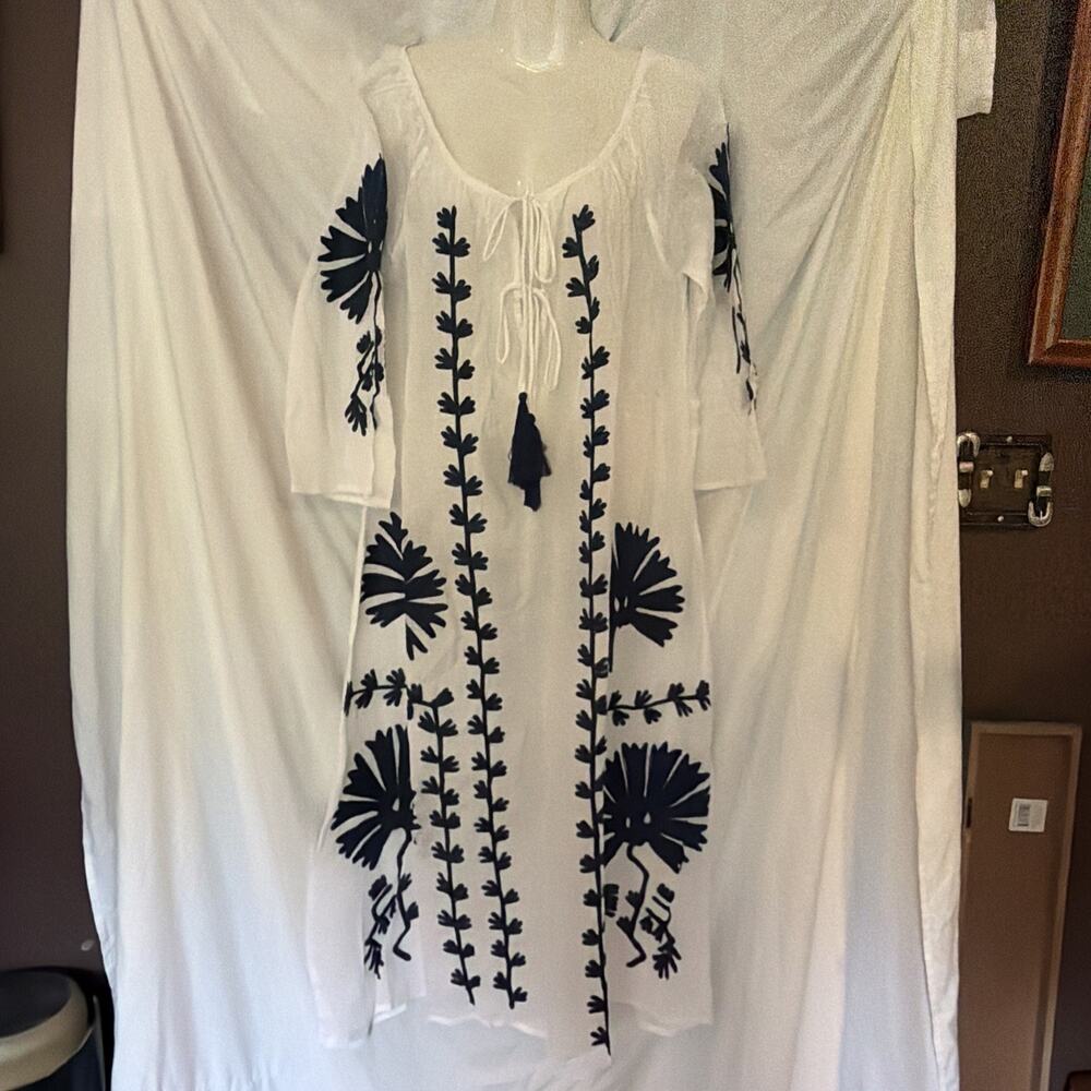 RHEA Kaftan BOHO Cover Up Women’s One Size White Embroidered Beach Vacation NEW